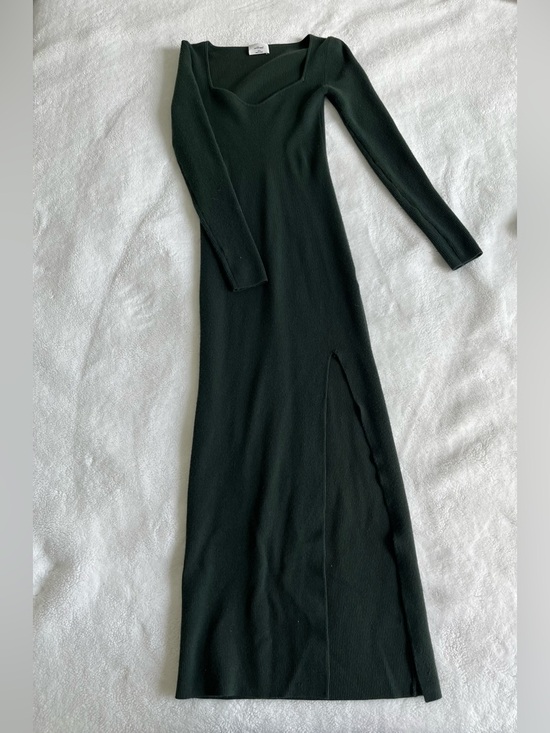 Aritzia Dresses & Skirts - Aritzia Green Wilfred Maxi Dress with Slit